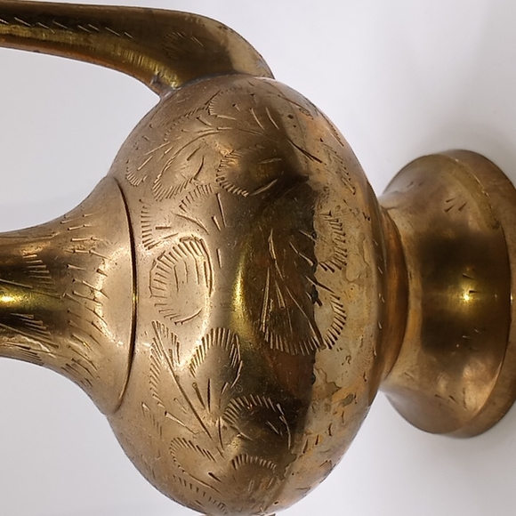 Vintage Etched, Long Neck, Brass Decorative Pitcher With Lid. Made in India - Picture 3 of 5